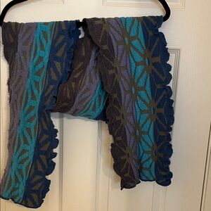 Elegant Multicolor Patterned Scarf